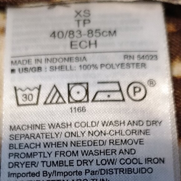 Leopard print short-sleeve button-front blouse, EUC - Picture 7 of 7